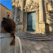 Diolomata al liceo linguistico in inglese, francese e tedesco. Offro ripetizioni di inglese online o in presenza (lecce)