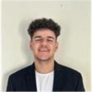 Hola soy Fabio un chico que siempre ha sacado buenas notas , pero no me gsutaba mucho como los profesores impartian las clases , hasta que me dio clases un profesor que me encantó su manera, y me gustaria compartila