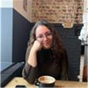Diplômée d'un master de linguistique et littérature anglaise, je suis là pour vous aider!
