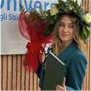 Laureata in Lingue e Scienze politiche impartisce lezioni di spagnolo