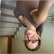 Soy una estudiante de 19 años con el título b2 de Cambridge con nivel de c1. Me encantaría darle clases a niños.