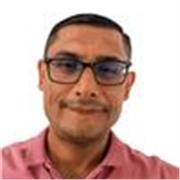 Licenciado en Matemáticas, con experiencia en enseñanza y aplicación práctica de las matemáticas en contextos sociales