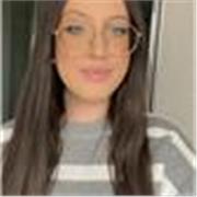 Soy Almudena, chica con formación en Educación Infantil , apasionada por acompañar a los niños en sus procesos de aprendizaje
