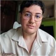 Profesor de asignaturas de Humanidades, Cambridge hasta C1, neurodiversidad y enfermedades raras. Neurodivergente y LGBT friendly