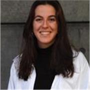 Soy profesora graduada en Biología, con nivel fluido de inglés y alemán. 