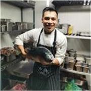 Chef profesional imparte clases de cocina internacional