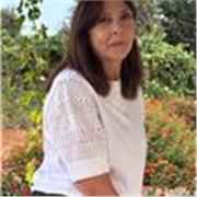 Italienisch ist meine Muttersprache. 
Ich habe bereits mit ausländischen Schülern gearbeitet und ihnen Italienisch beigebracht.