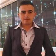 Profesor del área de informática que imparte clases a todos los niños de todas la edades