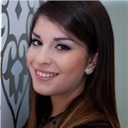 sono Federica, insegnante di lettere, e sono qui per aiutarti a superare tutte le difficoltà! 
Anche online, oltre che in presenza