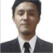 Maestro de inglés con experiencia en clases online a niños, adolescentes