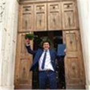 Giovane Graphic Designer con Laurea e Master Offre Corsi Personalizzati su pacchetto Adobe e User Experience!