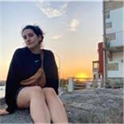 Estudiante que imparte clases particulares a alumnos hasta secundaria