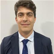 Graduado en ingeniería mecánica para clases de física y matemáticas
