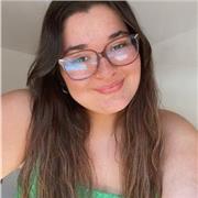 Maestra tripulada en Magisterio Infantil, especializada en inglés y atención a la diversidad