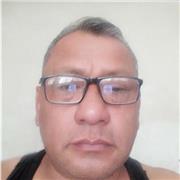 Profesor imparte clases alumnos