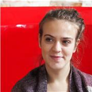 Studentessa del conservatorio, offre lezioni di Solfeggio e Teoria musicale per studenti di medie e liceo