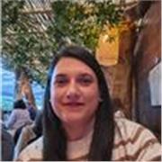 Profesora titulada en educación secundaria y formación profesional.