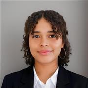 Soy entusiasta, me gusta mucho la materia y creo que sirve para que aprendamos ambos y me dirijo a todas las edades