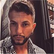 Ciao! Sono un insegnante di italiano con esperienza, pronto ad accompagnarti in un percorso di apprendimento efficace e su misura.