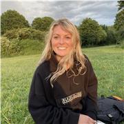 English tutor offering lessons to students of all ages