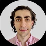 Professeur de mathématiques pour enfants et adultes avec plus de 1300h de cours d'expérience. Diplome de master de physique théorique