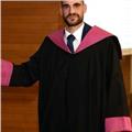 Laureato in giurisprudenza e specializzato in professioni legali, impartisce lezioni in diritto per scuole superiori e università