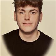 Profesor de ingés con años de experiencia con niños de primaria, jóvenes de la ESO, bachillerato y universidad, y adultos.