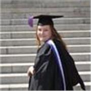 Native English tutor with 2 years' experience offering English lessons to children.