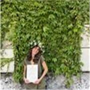 Offro lezioni private a ragazzi delle scuole medie e superiore da ormai 4 anni! Sono una ragazza responsabile e solare! Non solo lezioni di inglese ma anche di italiano o matematica base