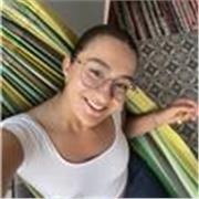Ciao sono Arianna, studentessa universitaria e mi offro come aiuto compiti per bambini e ragazzi di scuole primaria e secondaria. 
