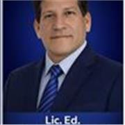 Soy profesor del área de comunicación, dicto clases de otras áreas afines