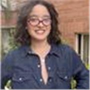 Profesora de apoyo escolar, especializada en ciencias políticas y sociales