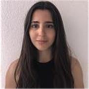 Estudiante universitaria que se ofrece a dar clases particulares a estudiantes de primaria y ESO