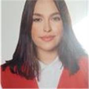 Adapto mis clases particulares al nivel de cada alumno, con el objetivo de que consigan pasión por el idioma.