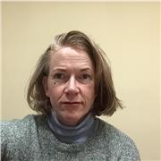 Profesora titulada nativa dando clases durante 20 años en colegios y privados. Mucha experiencia con niños/adolescentes.Cambridge.