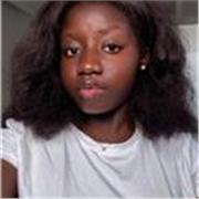 Comunicativa y cercana, con experiencia en el sector de moda. Ayudo a mejorar tu creatividad y puedo enseñar Francés. 