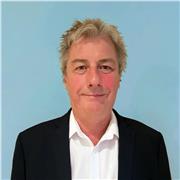 CELTA-qualified tutor & IT Recruiter. I teach all levels, specializing in conversational fluency and professional Business English