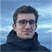 Ingeniero Aeroespacial con 6 años de experiencia en la industrial. Habituado a resolver problemas matemáticos complejos.