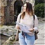 Laureata impartisce lezioni di italiano e metodo di studio