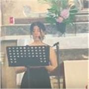 Professeure et coach vocal, je propose des cours de chant pour tous les niveaux, débutants comme confirmés