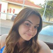 Jeune ancienne étudiante de 19 ans en quête d’un nouvel apprenti à qui partager mes connaissances