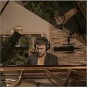 Aprende piano con un pianista profesional. Clases personalizadas de piano, armonía e improvisación