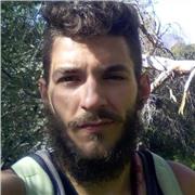 Laureato in antropologia, tutor, poliglotta e viaggiatore, offre lezioni di italiano, inglese, francese e doposcuola per studenti medie e superiori, a Palermo o anche da remoto.