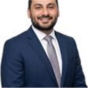 Qualifizierter Englischlehrer mit Bachelorabschluss und Erfahrung im Masterstudium bietet effektiven Unterricht