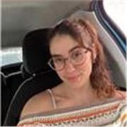 Profesora de pilates con capacidad para dar a todas las edades y niveles 