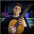Lezioni in presenza e online di chitarra classica e teoria musicale per allievi di ogni età
