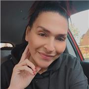 Performer background with 17 years financial advisor experience. I have also lectured Fashion History in sunny SA.