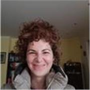 Laureata in biologia impartisce lezioni di matematica, biologia, chimica, scienze a bambini e ragazzi da elementari a superiori