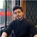Genç ve yetişkinlere yüz yüze ve online eğitim veren bir fitness antrenörüyüm