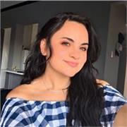 Super friendly, energetic teacher looking for a company/student